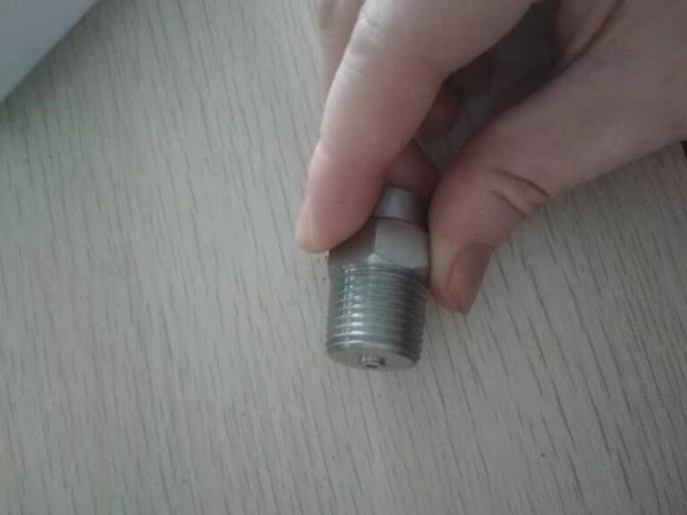 1/4-inch NPT pressure gauge thread close-up
